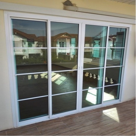 ประตูบานเลื่อนคู่พร้อมช่องแสง  ประตูบานเลื่อนคู่พร้อมช่องแสง